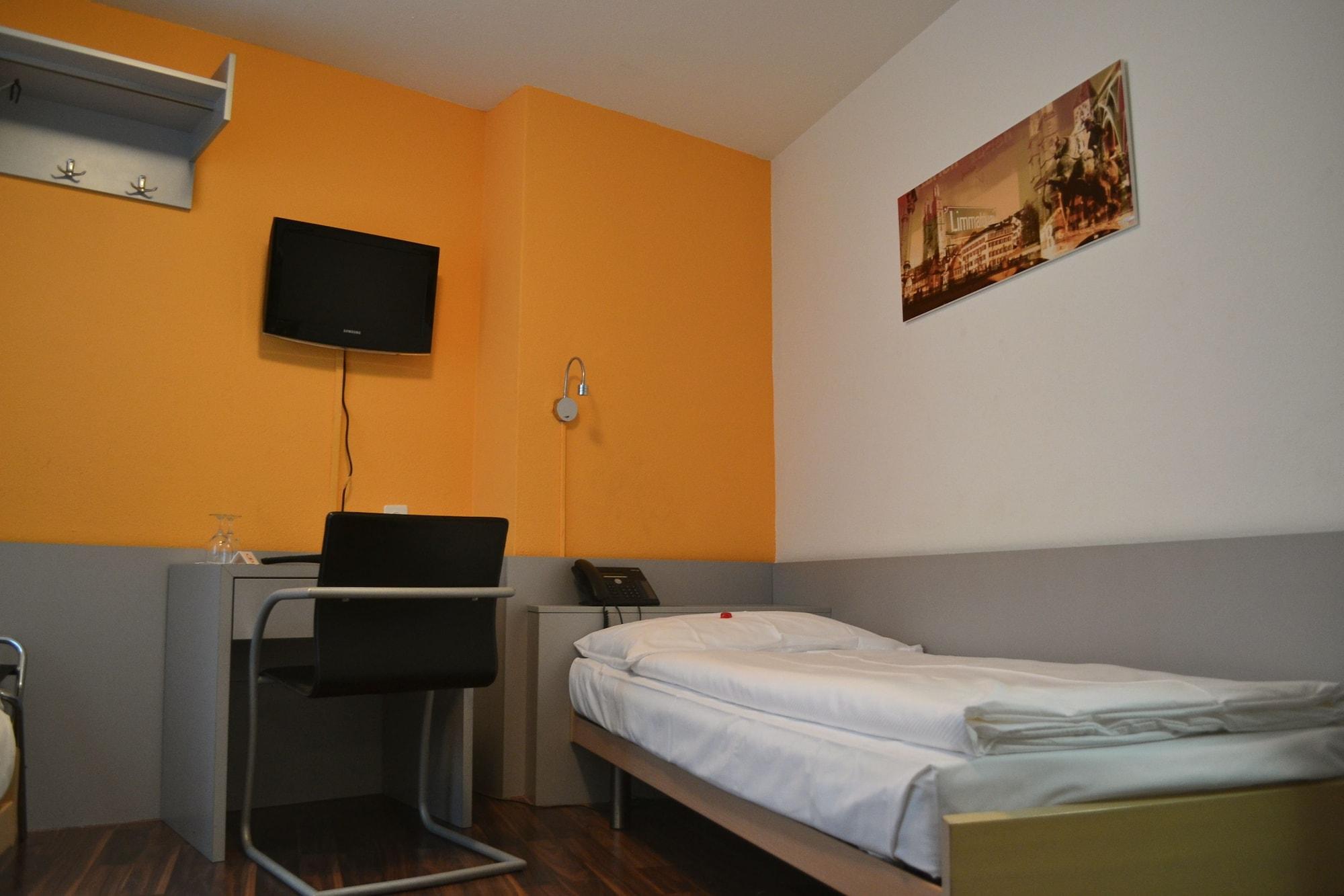 Alexander Guesthouse Zurich Old Town Exterior photo